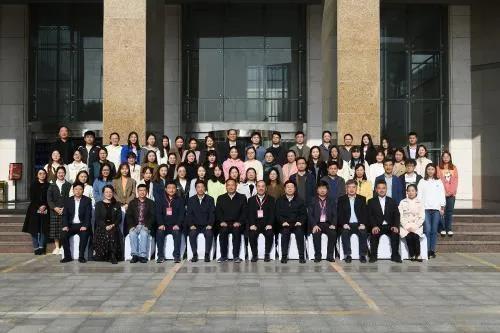 周洪宇出席“2021中国开封·长江教育论坛”