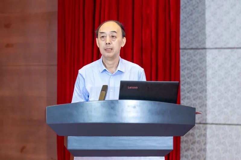 周洪宇院长应邀出席“陶行知教育思想理论研究与创新实践”学术研讨会并作主旨报告