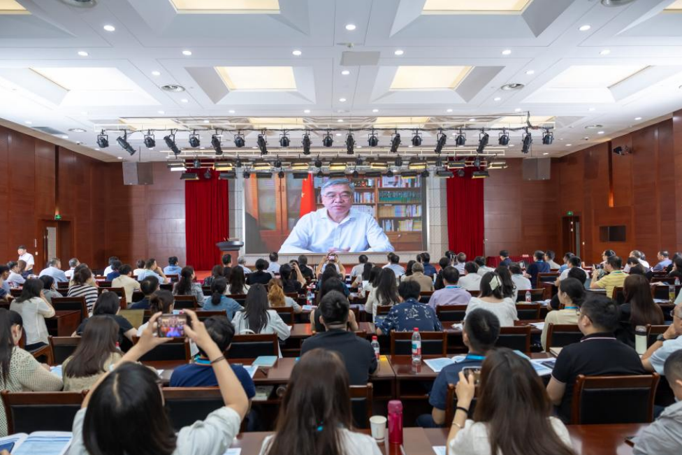 周洪宇院长受邀出席2026年“陶行知教育思想理论研究与创新实践”学术研讨会并作主旨报告